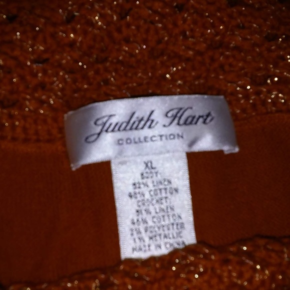 Winter Red Tunic  Sweater (sleeveless) NWT - Picture 4 of 5